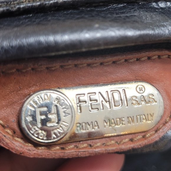 RARE FENDI FF MONOGRAM~ 2 WAY WITH CROSSBODY STRAP - Picture 2 of 16